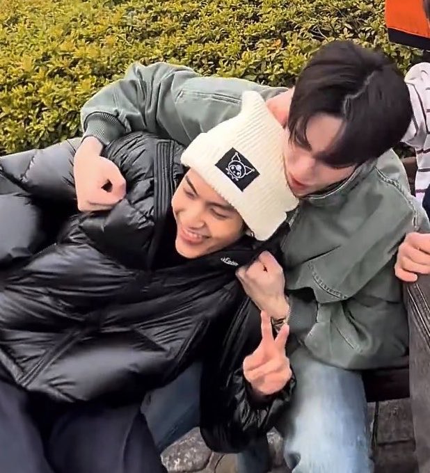 ATP_PATCH's tweet photo. เฮียภู หนูเป้อ เริ่มเหมือนกันทุก ๆ วันแล้ว 🥺🤏🏻💗 https://t.co/Rxizz42im8