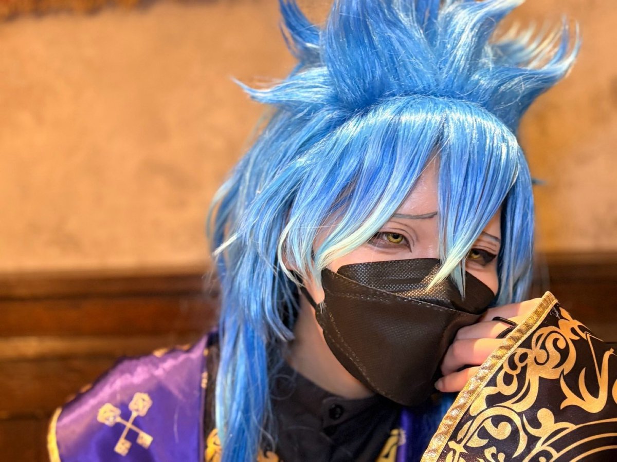 ramune209394288's tweet photo. 「何見てるの？」

#Dハロ2026 
#Dハロ仮装ツイステ https://t.co/Cs9FITfqRr