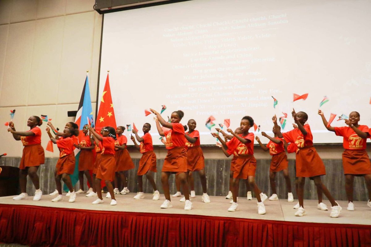 RadioOneSS's tweet photo. China is ready to continue working together with South Sudan for common development, promoting the bilateral relationship to new heights. 

These remarks came from @ChinaEmb_Juba following the celebration of the 77th anniversary of the founding of the People’s Republic of China. https://t.co/zZ5q0d3VdH