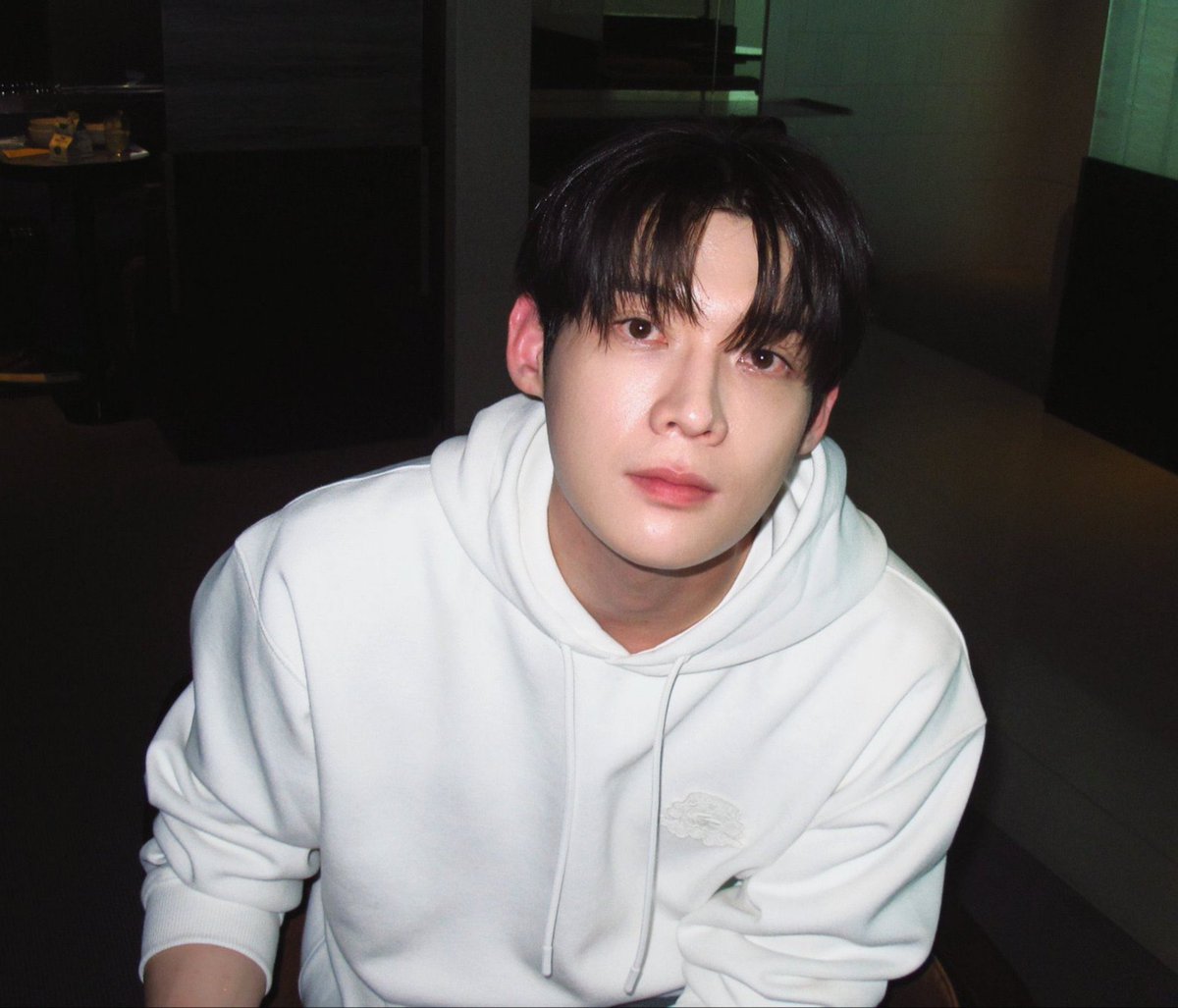 Miamiami128's tweet photo. Vậy là đến tối muộn mới gặp Yoonsik của chúng ta được hả, nhớ quá rồi sao giờ 

KIM YOON SIK PARIS FASHION WEEK
#KIMYOONSIKPFWSS27 #YOONSIKINPARIS https://t.co/PTpMDZOYRL
