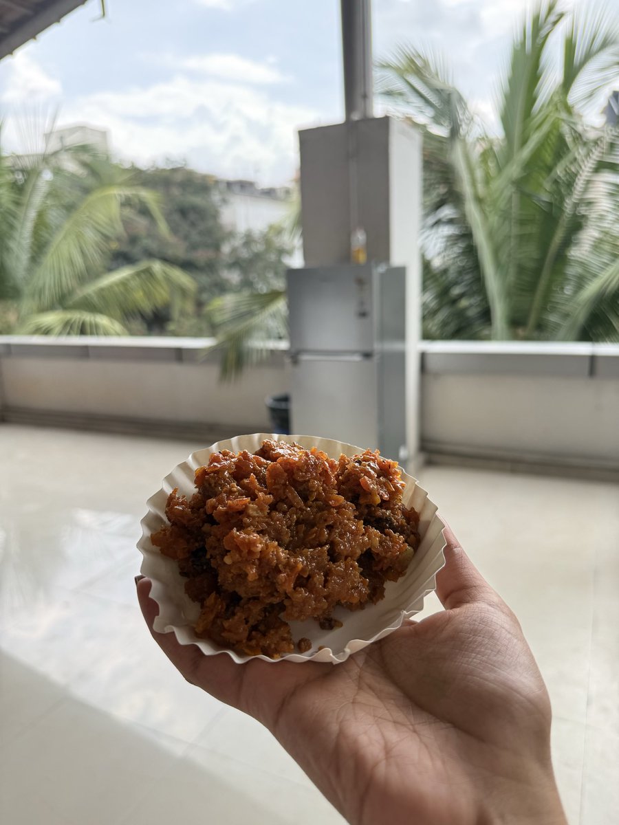 heykavsthere's tweet photo. Got the opportunity to have gajar halwa in this amazing Bangalore weather! https://t.co/f6Oj4fQ7Bj