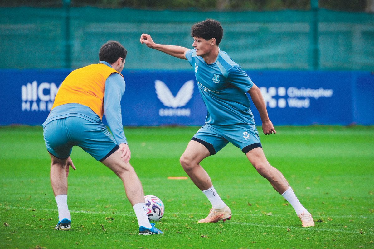 Everton's tweet photo. 🇩🇰💪 Getting closer and ready to make an impact. https://t.co/xu8wdgqeDC
