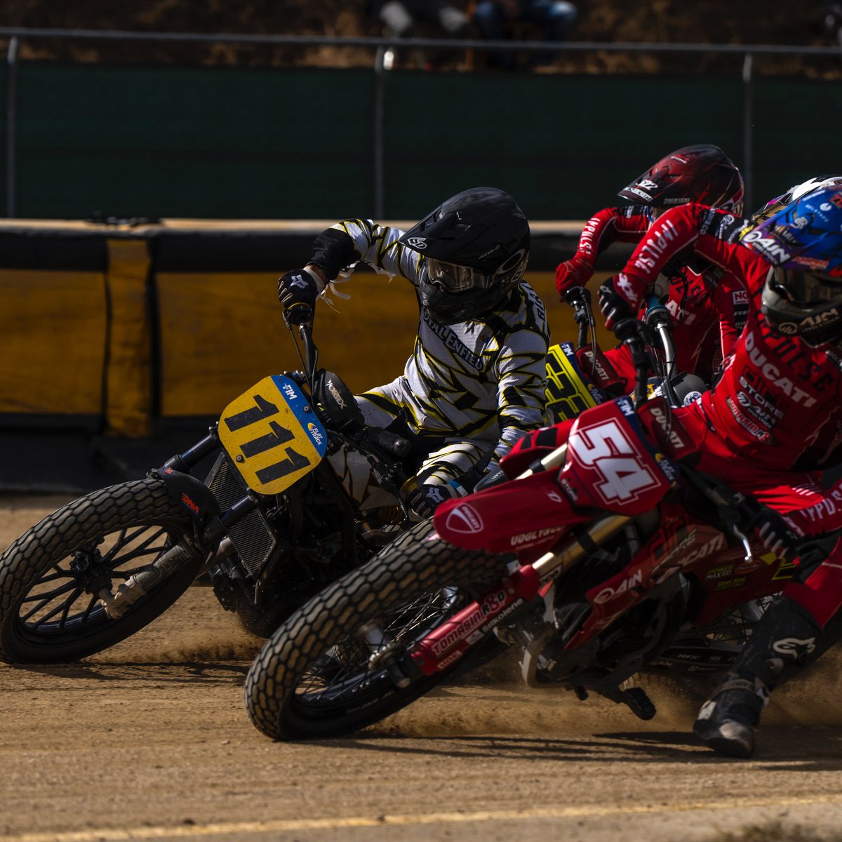 FIM_live's tweet photo. FIM Flat Track is back on track! 🏁
Don’t miss a single second—watch all the action LIVE on https://t.co/DoEyawQUWf 📺
📍 Next Round: Pardubice, Czechia 🇨🇿
🔗 Discover more: https://t.co/v1kLIpH9A3
#fimflattrack #FIMmotoTV #LiveTheEmotions https://t.co/E6HpATPCcT