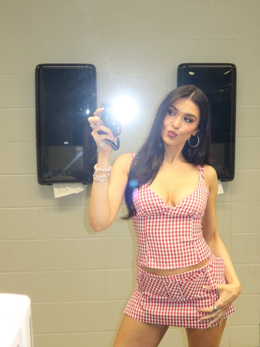 HotFemaleWrest's tweet photo. Cathy Kelley!!! 💖💖💖 https://t.co/W7DKnV8sFl