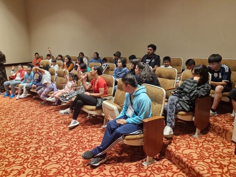 evelyn_parraA's tweet photo. ¡Tocó aprender, descubrir y divertirnos! 🐘🦒

En coordinación con Colibrí Viajero, llevamos a niñas y niños del Centro de Integración Juvenil Venustiano Carranza al Zoológico de San Juan de Aragón.

Una experiencia para aprender, convivir y crear momentos que dejan huella. ❤️ https://t.co/M5abgMULD4