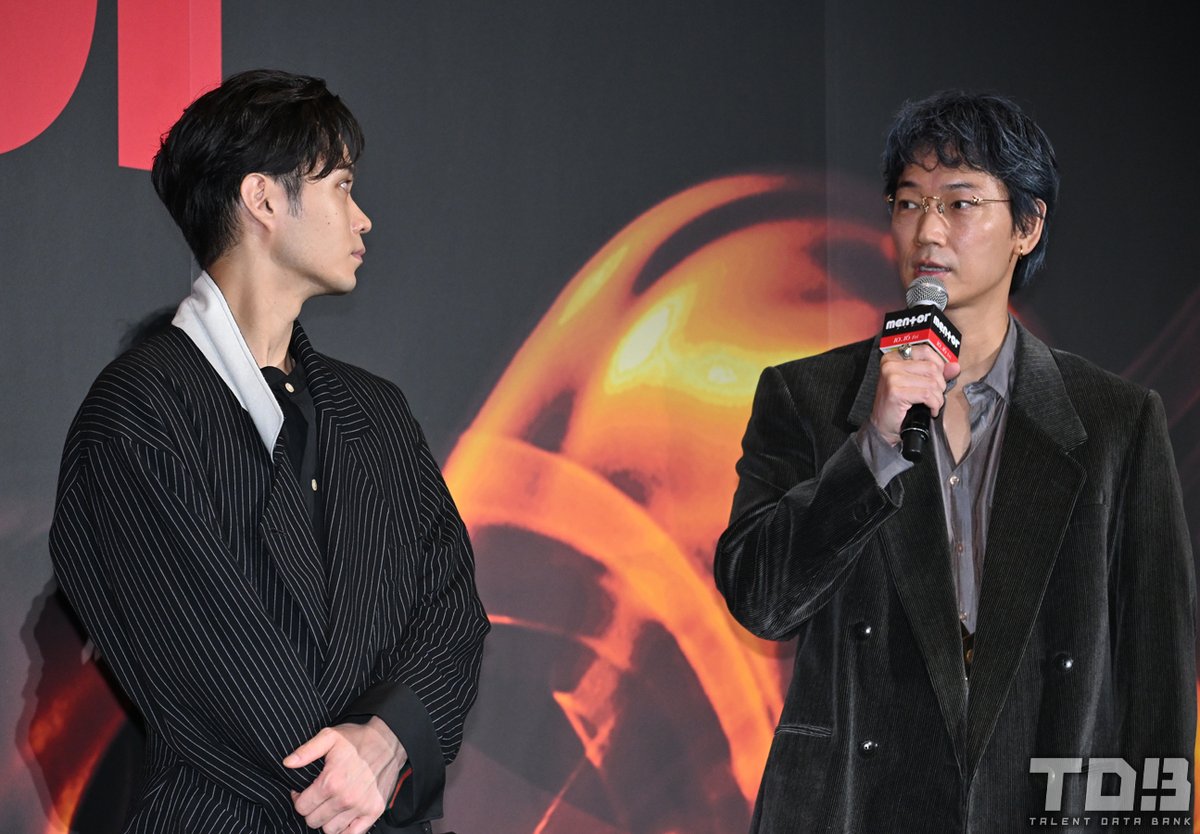 talent_databank's tweet photo. 映画『mentor』ジャパンプレミア

磯村勇斗、念願のアーチェリーに挑戦も思わぬ無茶ぶりに「この監督やばいな」とぶっちゃけ！

共演の綾野剛に感謝と信頼を寄せる
「役者としてもメンターのような存在」

▼詳細はこちら
https://t.co/TAHPUaLfow

#磯村勇斗 #綾野剛 #映画mentor https://t.co/hYrs4rFGLY