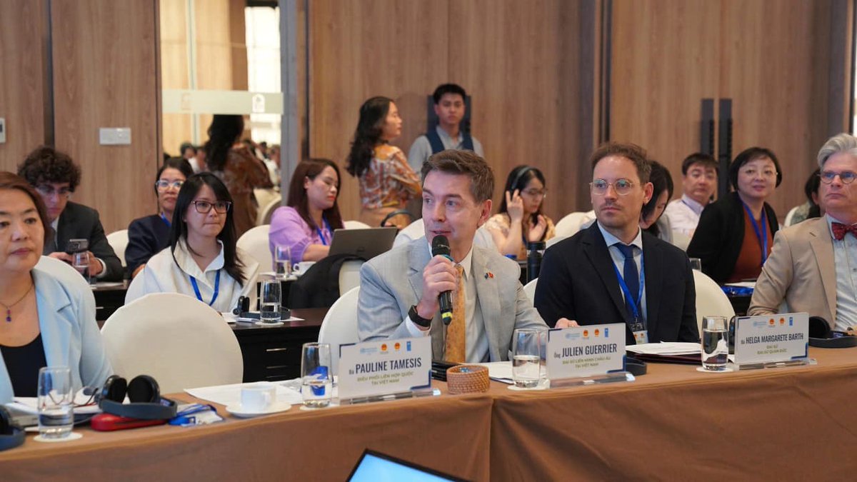 JGuerrier_EU's tweet photo. Very important National Conference on Combatting Air Pollution and Improving Air Quality in Viet Nam, yesterday in Hanoi. (1/2) https://t.co/eMNOidgGkT