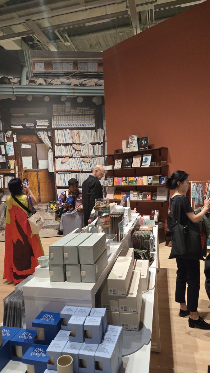 namnamjeans's tweet photo. because of this collab hes bringing to light every other korean artists to sfmoma too 😭😭 including korean illustrators and writers in the giftshop 😭😭korean traditional gifts from national museum of korea like thats the scale of joons exhibit 😭

#RMXSFMOMA https://t.co/glVd7G2v5Q