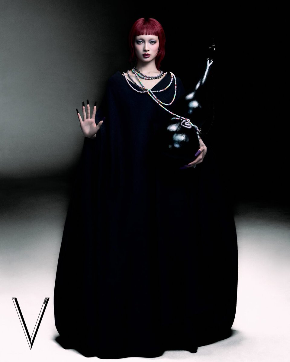 matemaacona's tweet photo. i feel that xg's v magazine shoot from 2025 isn't remembered enough https://t.co/cY6jbfOvKn