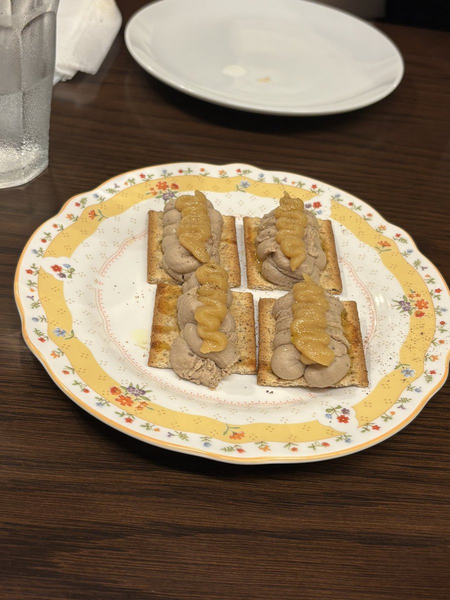 antcbn6v6's tweet photo. 最近赤ワインが大好きで🍷イタリアンばっかり食べてる😹 https://t.co/6QJYOP81VM