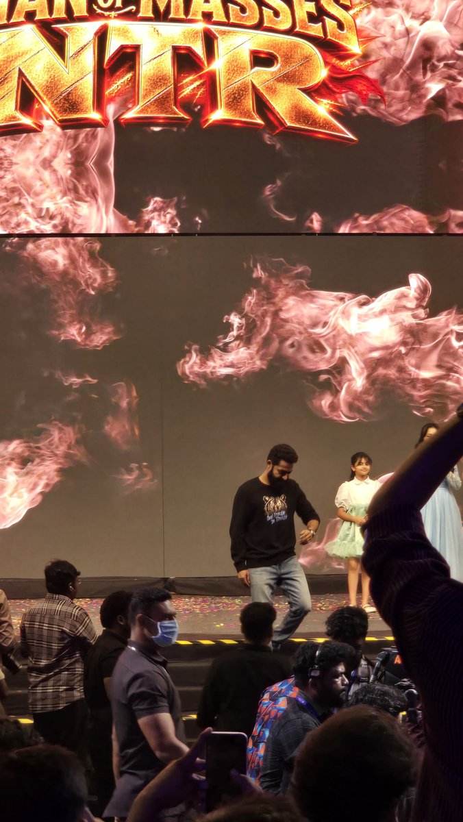 jaswanthjithuu's tweet photo. Closer than ever to the Infinity Aura.
@tarak9999 🧿🧿❤️😭
#Dragon #ManofmassesNTR https://t.co/Tofx1uZMUu