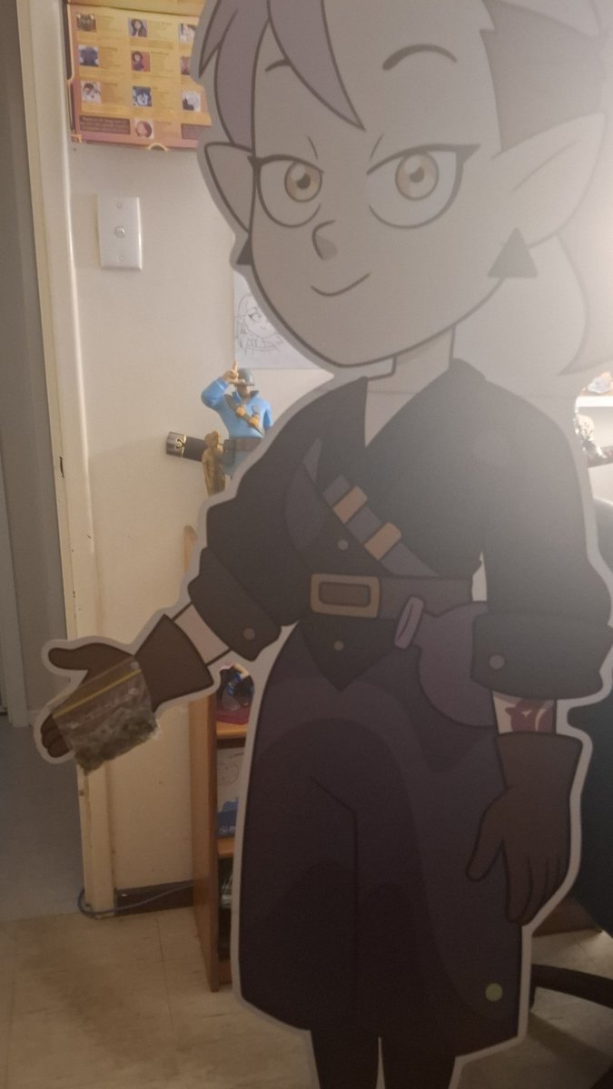 Sw0rdStyle's tweet photo. Fuck it here you go

Amity Blight holding a bag of weed https://t.co/mGKTlwR0oA