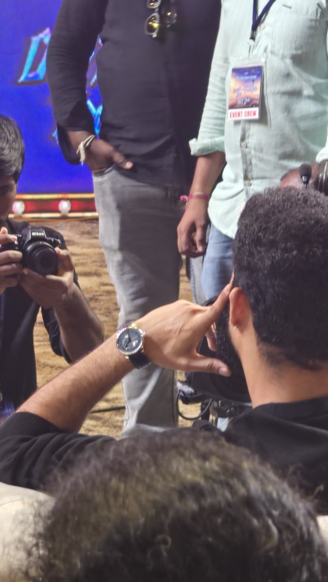 jaswanthjithuu's tweet photo. Closer than ever to the Infinity Aura.
@tarak9999 🧿🧿❤️😭
#Dragon #ManofmassesNTR https://t.co/Tofx1uZMUu