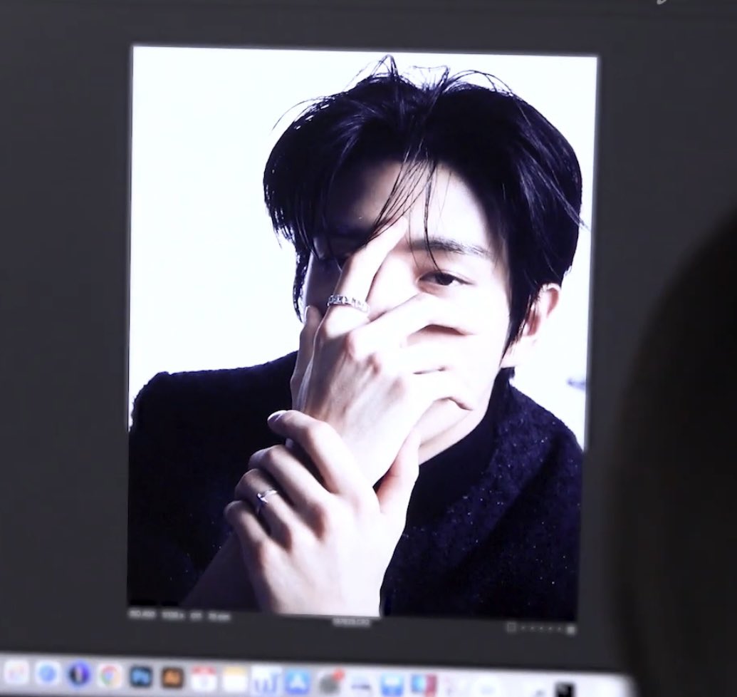 Nutnnr93's tweet photo. ยังรอรูปเซตนี้อยู่เหรอ
me : ตลอดไป https://t.co/DPA2BQsdsf