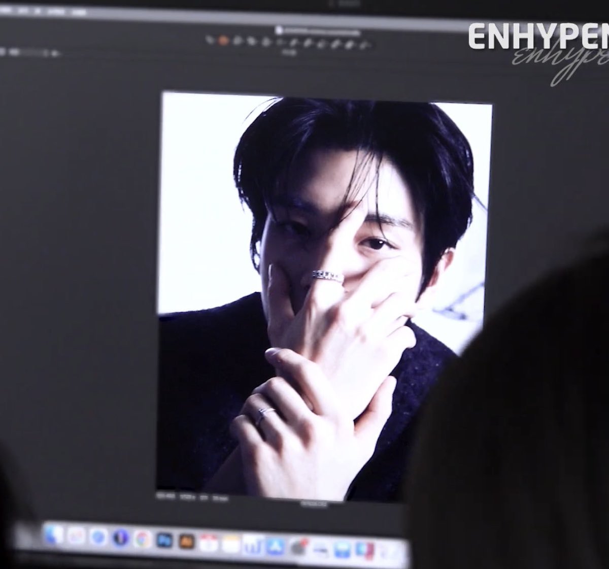 Nutnnr93's tweet photo. ยังรอรูปเซตนี้อยู่เหรอ
me : ตลอดไป https://t.co/DPA2BQsdsf