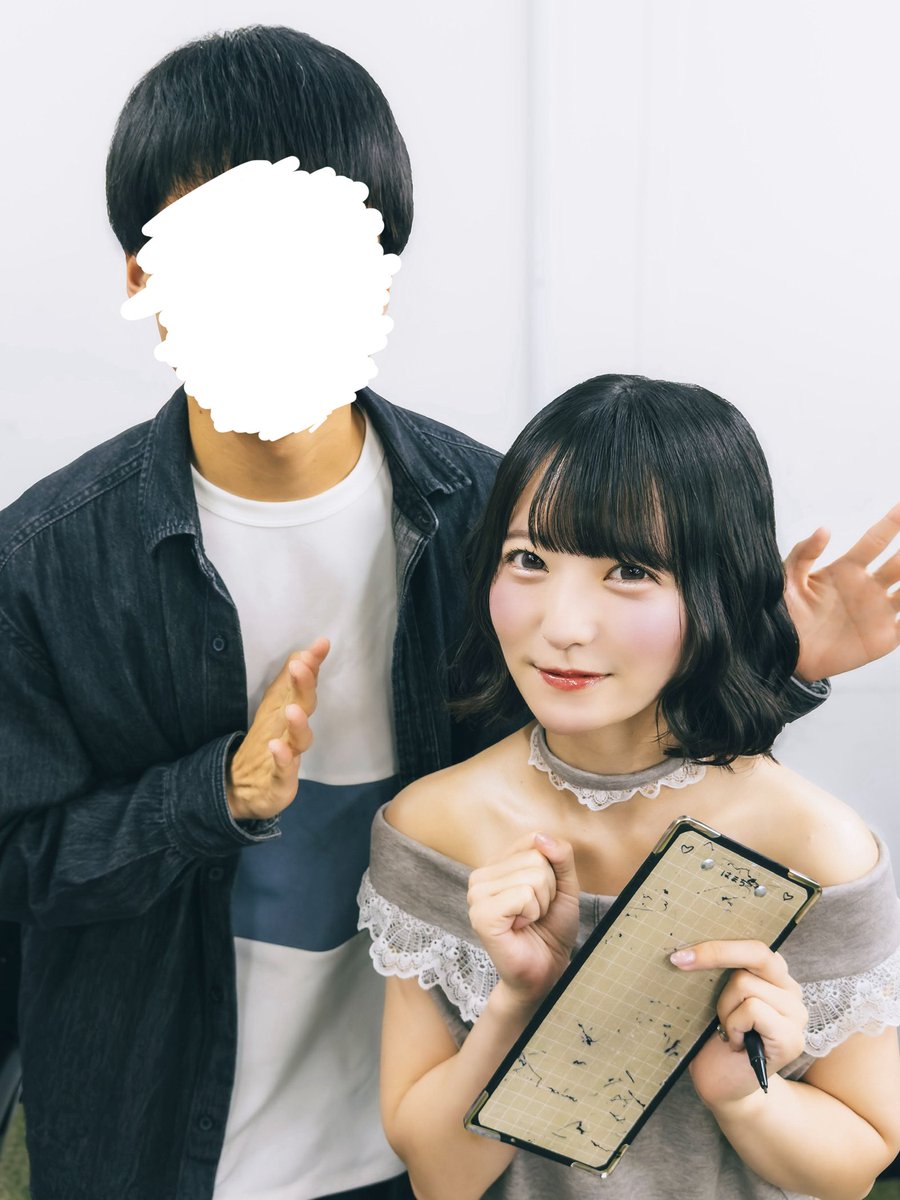 deeeee_sthc01's tweet photo. 歌声＝変革要素
「君タチモ呼応セヨ」
賛同：その虚構がやがて世界を救うだろう
「ボクらの存在脅かす未来像の提示壊して！！」
切なる願いこめた

歌声＝高速詠唱
「君タチモ唱和セヨ」
臨界：目まぐるしくフェイズ入れ替わる音楽
BPM四桁突破して思い込みなんて飛び越えて
「そのとき君はどんな世界を見る？？」
