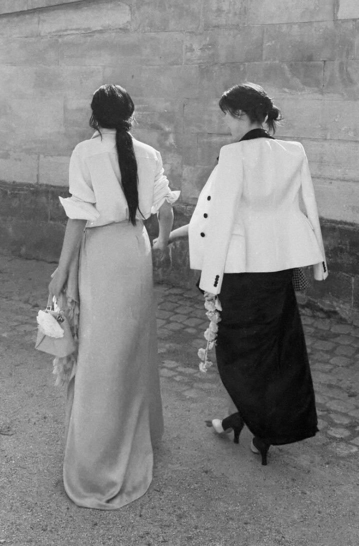 LingOrm_BH's tweet photo. ชอบรูปนี้จังเลยค่ะ 🥹☝🏻

LINGORM BA DIOR AT PFW
#DiorSummer27xLingOrm
#LinglingKwong #OrmKornnaphat
#LingOrm #Dior #DiorSummer27 #PFW https://t.co/RW4yHUKFzK