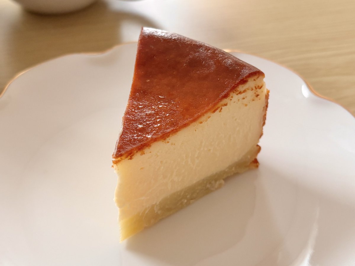8_hatimitsu's tweet photo. さつまいものバスクチーズケーキ🍠
まろやかなクリームチーズとお芋の甘みが掛け合わさってとっても美味しい
毎年この時期には必ず作るくらい大好き https://t.co/orIUFrJouD