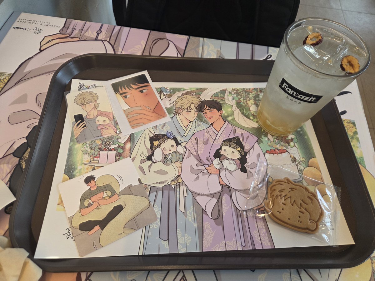 sindangdo's tweet photo. #신을품는방법 #판타지트 #콜라보카페 https://t.co/DRH39pFbO6