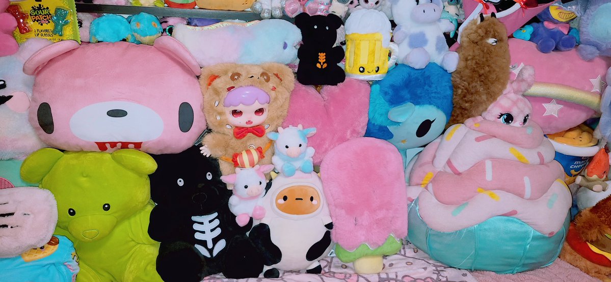 Miichel701's tweet photo. #joymiya #dimoo #plushkeychain #kawaii #blindboxes #doll #dolls #figure #figures #lifestyle #kidcore #kidwave #collectibles #collector #aesthetic #collection #toycollector #toycore #toywave #toys #toy #blindbox #figures #toycollection #joymiya400 #myroom #trendingtoys #viraltoys https://t.co/RQQSe5gIvw