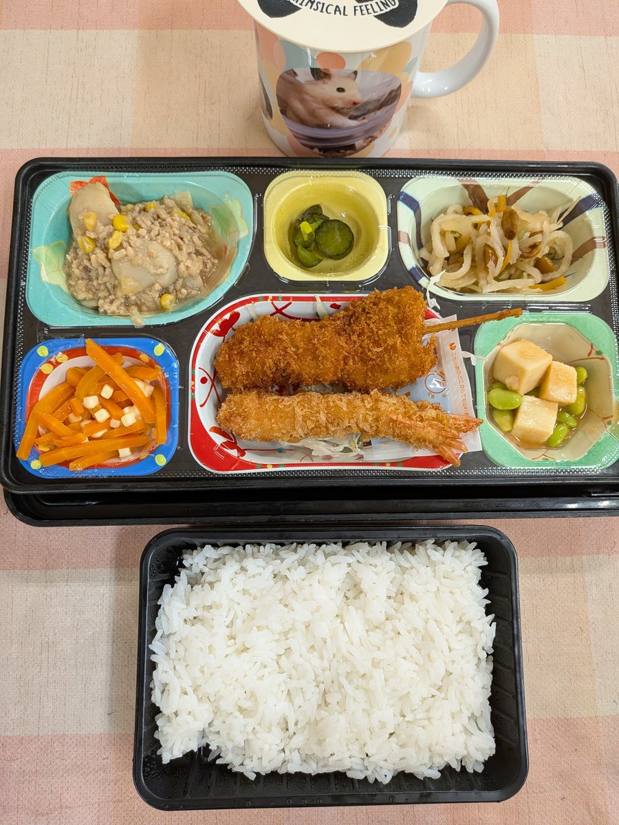 aka_taro2's tweet photo. #赤羽
#ランチ

今日の職場ランチですよ〜🍱😙 https://t.co/YKi1h2ffgL