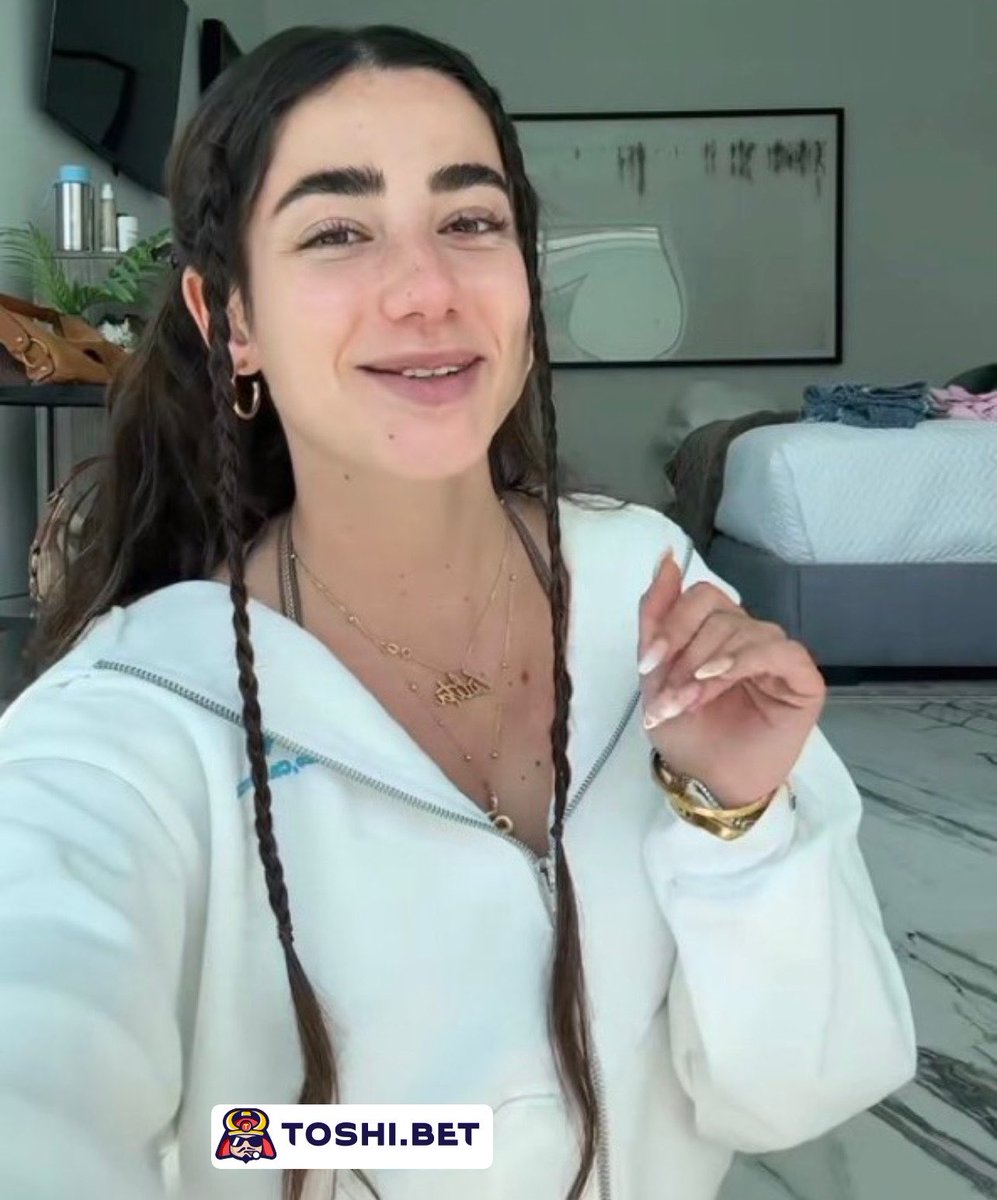 alexnohate's tweet photo. las mujeres tienen que agradecer a dios cada día que exista el maquillaje eh https://t.co/hlE2Z9DYRh