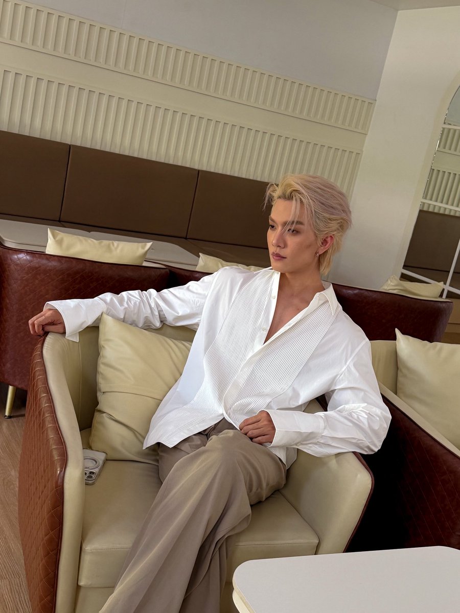 Yong_yutt's tweet photo. COS life 🤣

#COSthailand 
#Boatyongyut https://t.co/u4NiPmUbMt