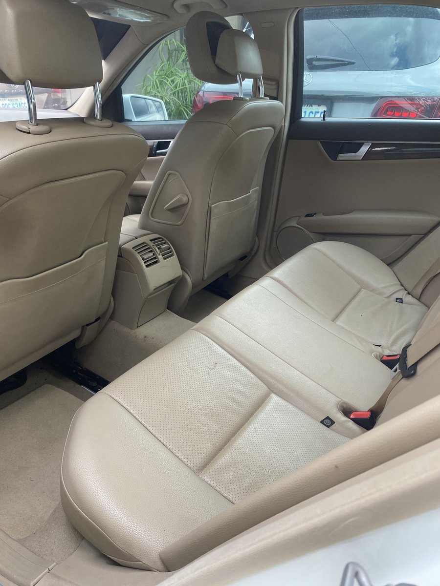 hanniya15's tweet photo. π¨ JUST IN - ABUJA REGISTERED C300 4MATIC π¨
Mercedes-Benz C300 4MATIC 2013
White | Panoramic Roof | KUJ-83EG
Buy & Drive - Nothing to Fix!
π° β¦10M NET - BEST PRICE IN
π Location: Abuja
#QueenRideAutos #AbujaCars #C300 #MercedesForSale #BuyAndDrive https://t.co/epRlHUIfM5