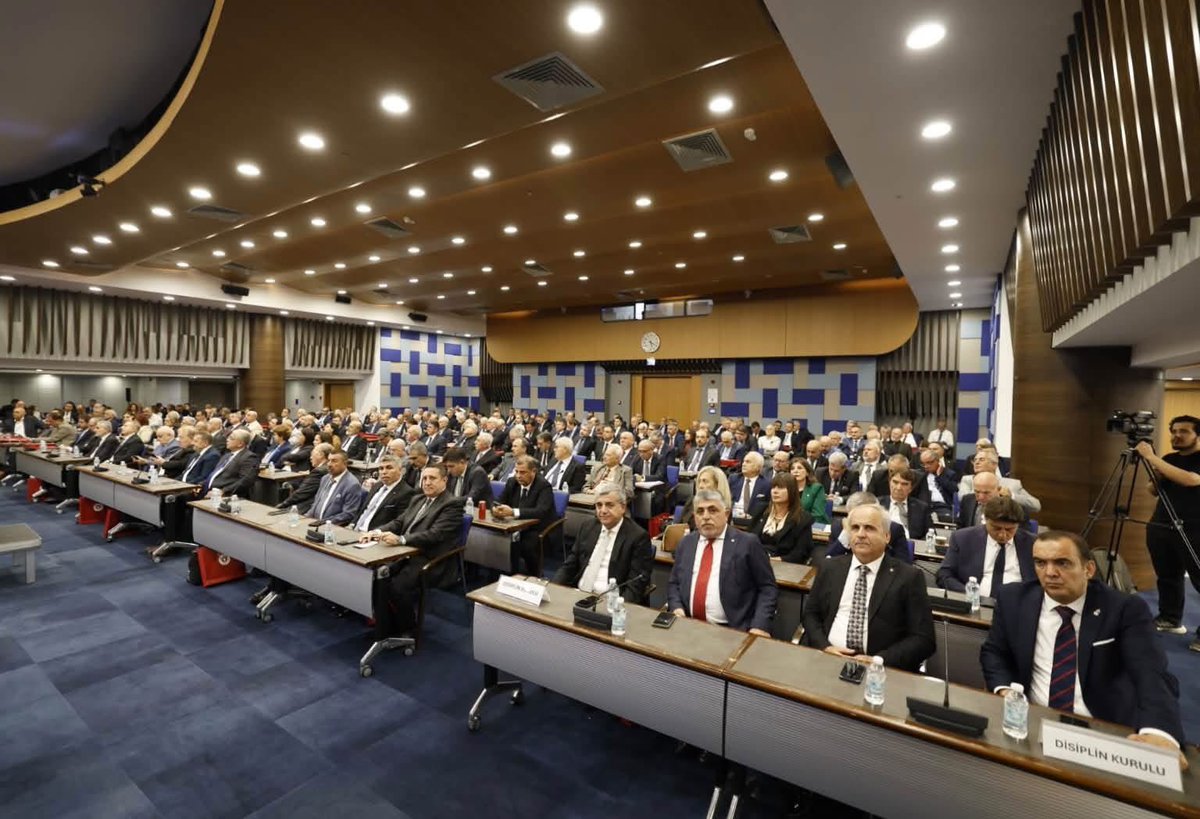 MSBezircilioglu's tweet photo. İzmir Ticaret Odası 2022 - 2026 dönemi son meclis toplantısı.. https://t.co/peCMC35O1z