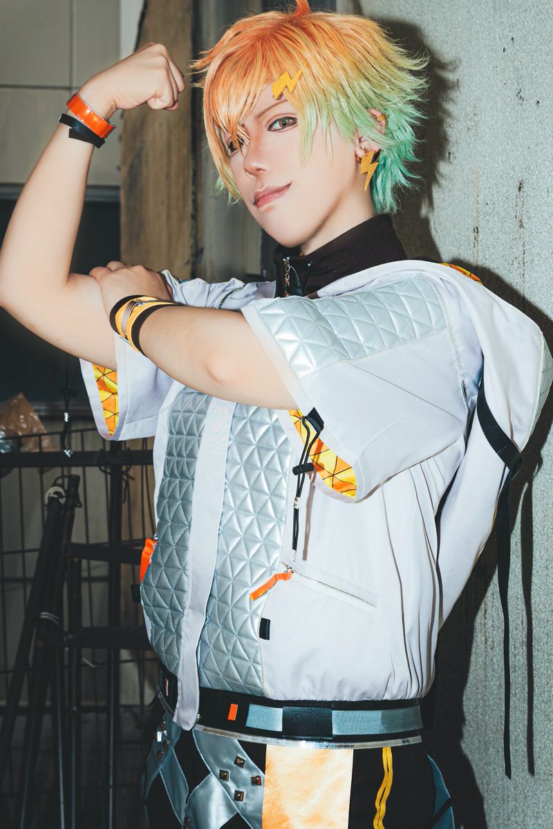 nizi_aki5chi7's tweet photo. --･*cosplay*･--

⚠︎︎🌈🕒／🌩️🦒
＿＿＿＿＿

       💪🏻
＿＿＿＿＿

📸:きのこ🍄さん(@kinoko_cos)

#エモスタ https://t.co/GIddVZL072