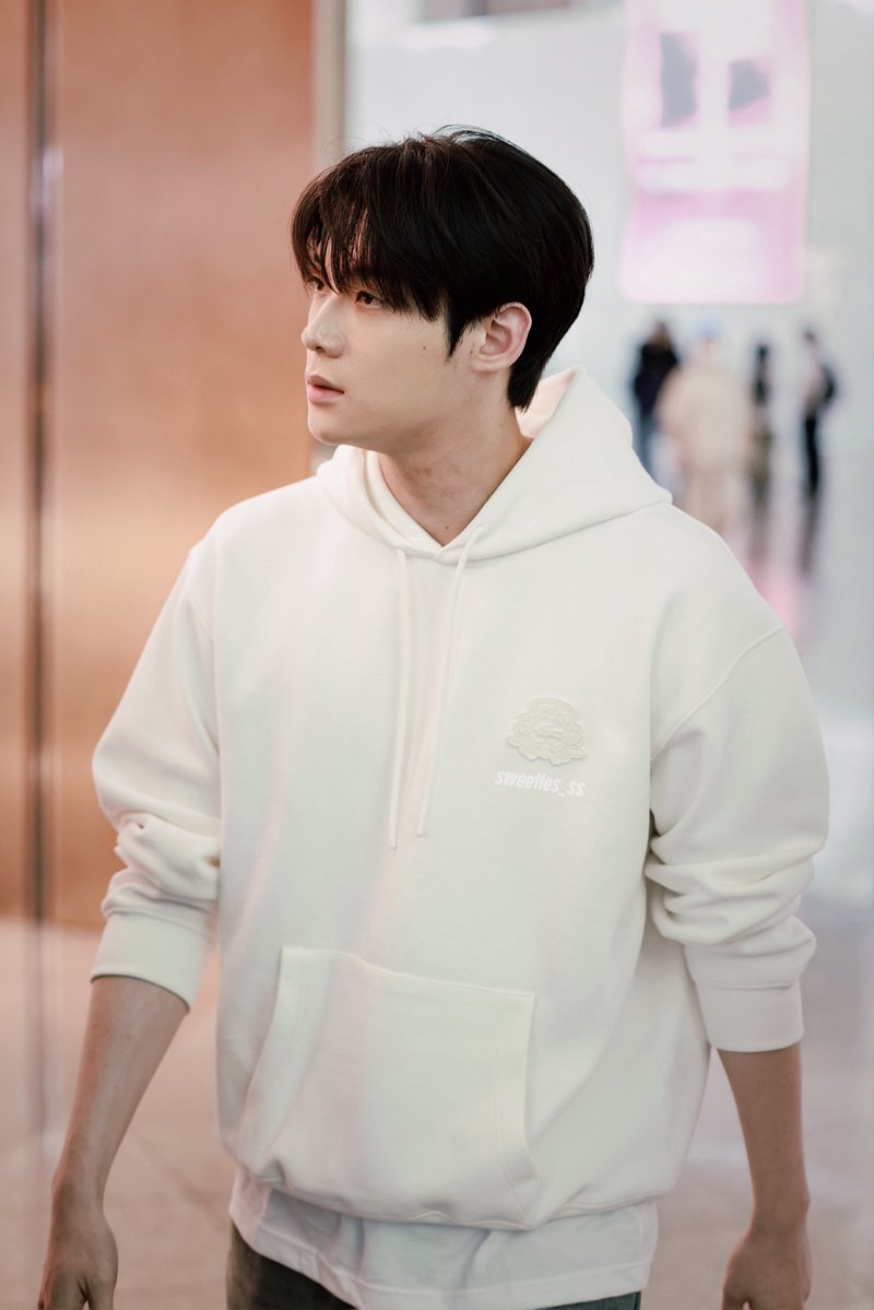 sweeties_ss's tweet photo. #kimyoonsik #김윤식
#金允植  #검사실의제안

260930 인천 출국 https://t.co/D4JPrs63Q5