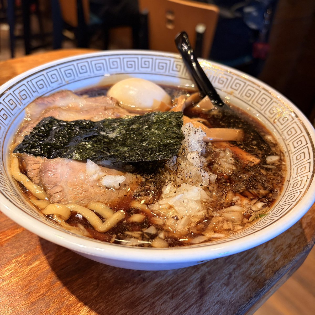 GolfProTakuya's tweet photo. ゴルフ⛳️帰りの塩分補給にはらーめんでしょ？？
（大衡ブラック）

みなさんの好きならーめん屋さん教えてね？

#麺ハウスこもれ美 https://t.co/UDEJipe8hg