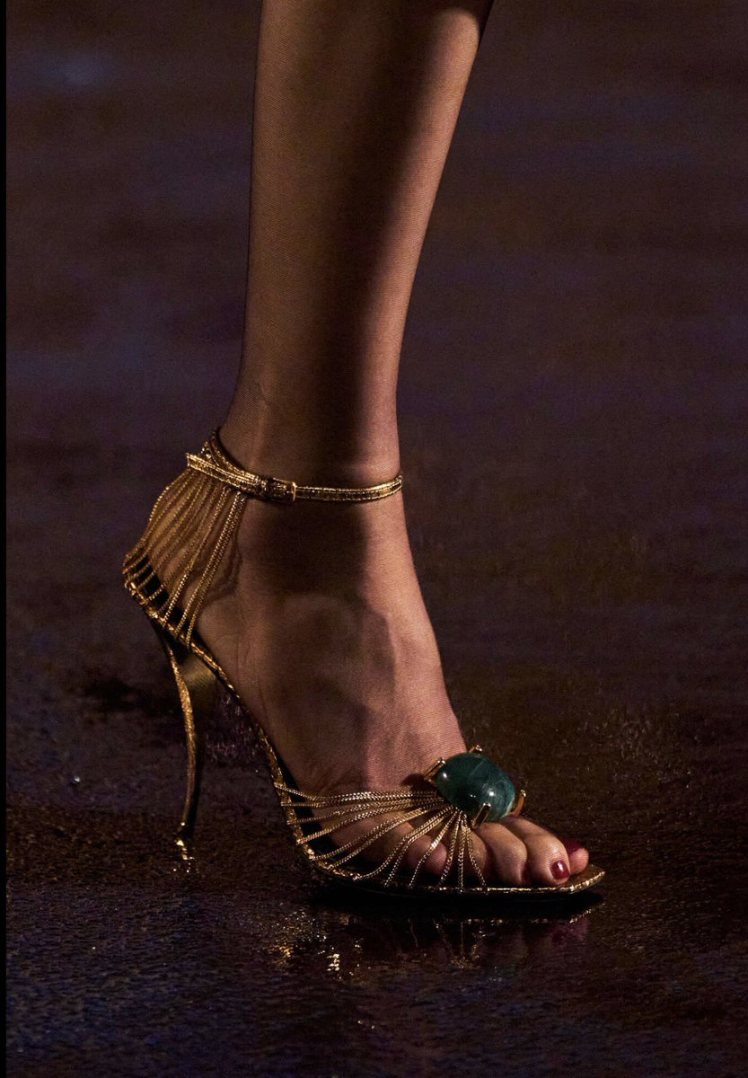 fashion_shw's tweet photo. Saint Laurent SS 27 https://t.co/qJMm4pHfEz