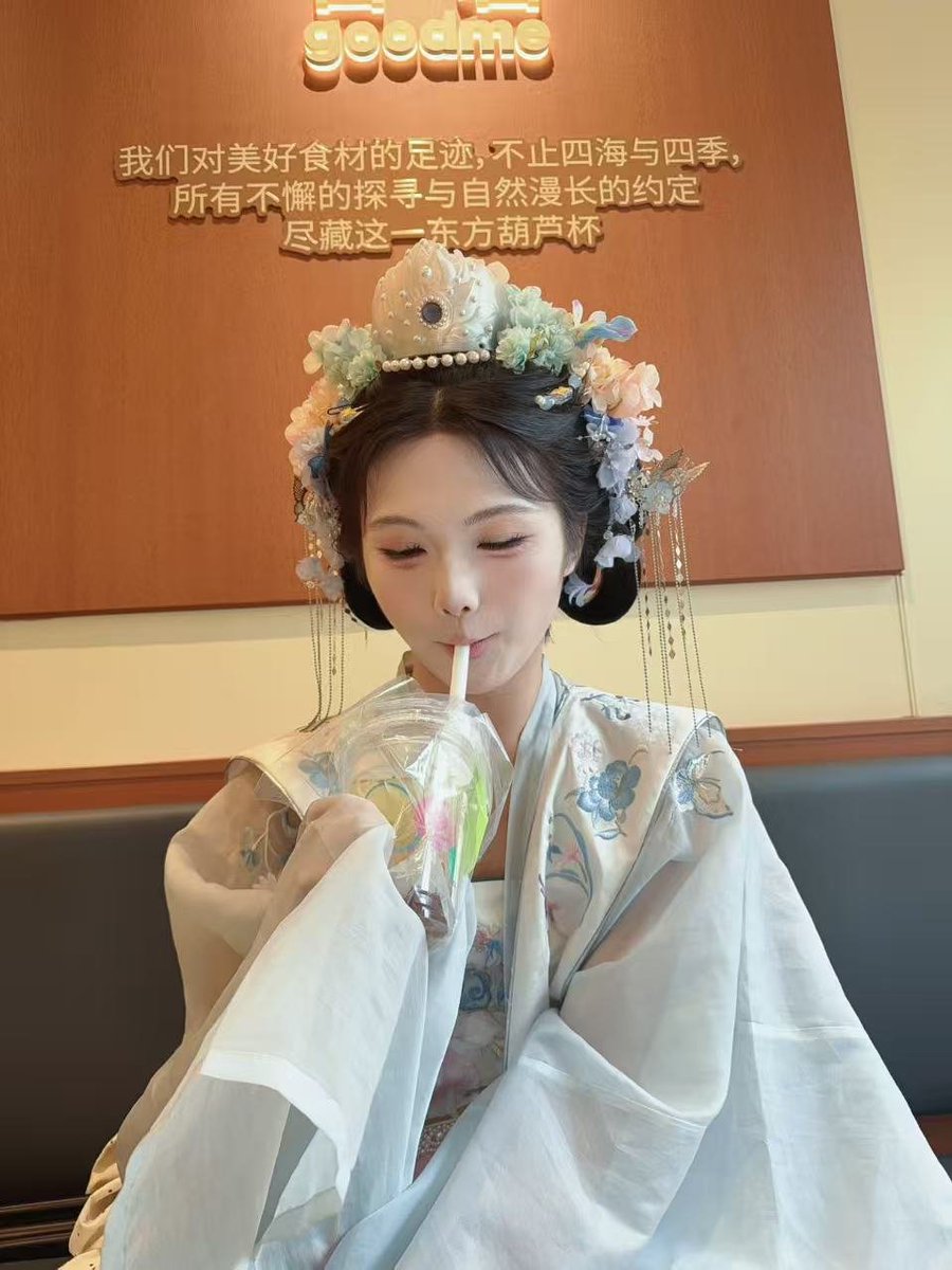 coldfrigidyuki's tweet photo. 明明已经挺瘦的了，但是还是好男性化，肋骨宽，手臂粗，好恶心想hrt
#hrt #mtf https://t.co/TAzvDxzJD8
