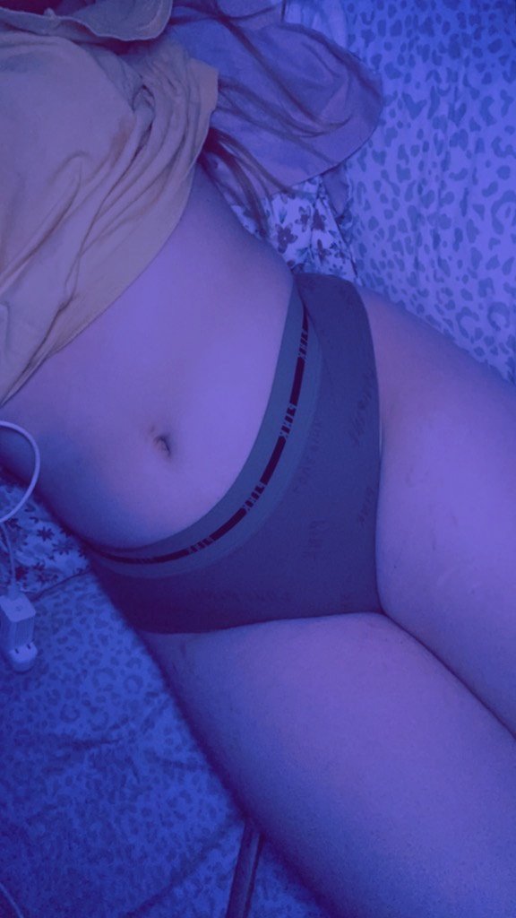 kaaystarrrr1's tweet photo. I know you looked twice ? Too tempting to scroll past ?🤔 #sellingcontent #horny #buyingcontent 🍒💦 https://t.co/axCOXpcUoM