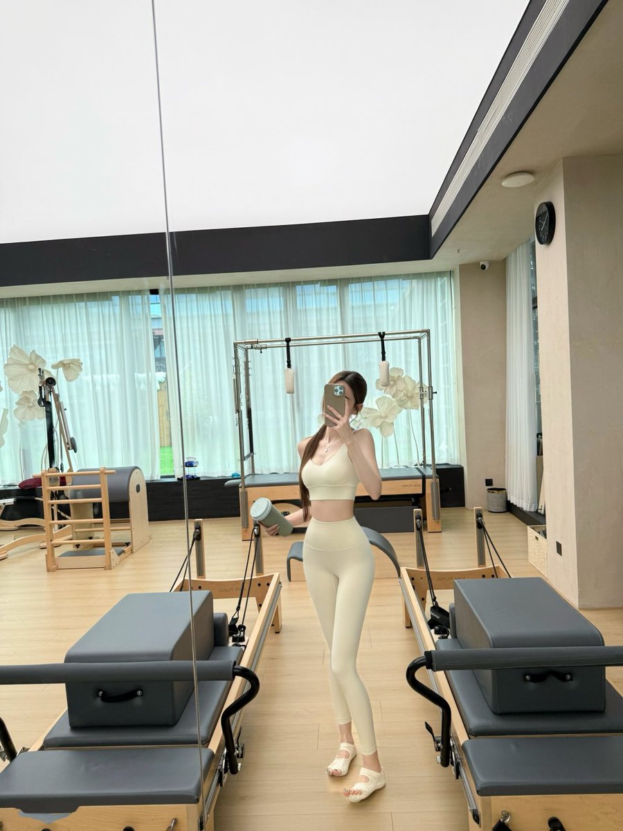 Madison_Reeed's tweet photo. I really love this feeling after a workout ✨ https://t.co/ObsK9un3z8