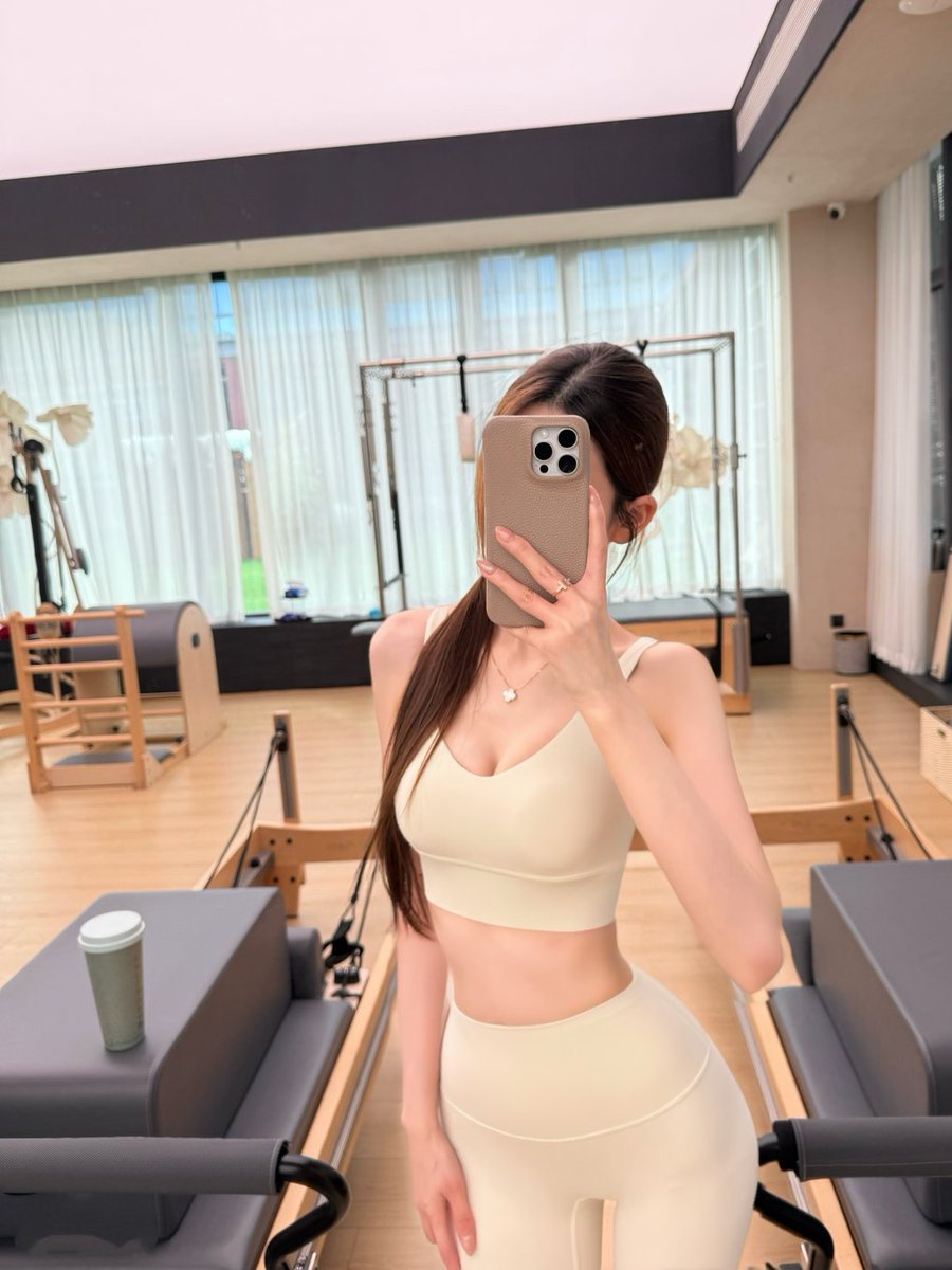 Madison_Reeed's tweet photo. I really love this feeling after a workout ✨ https://t.co/ObsK9un3z8