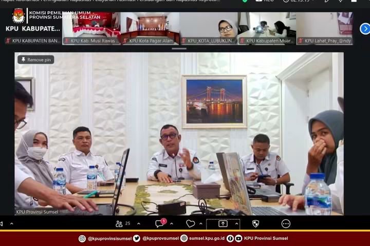kpusumsel's tweet photo. #Temanpemilih Rapat Koordinasi Peningkatan Kapasitas Pelayanan Fasilitasi Persidangan dan Kapasitas Keprotokolan di Lingkungan KPU Provinsi dan Kabupaten/Kota se-Sumatera Selatan, Senin (28/9/2026).

#KPUMelayani https://t.co/DCn0mXnM1y