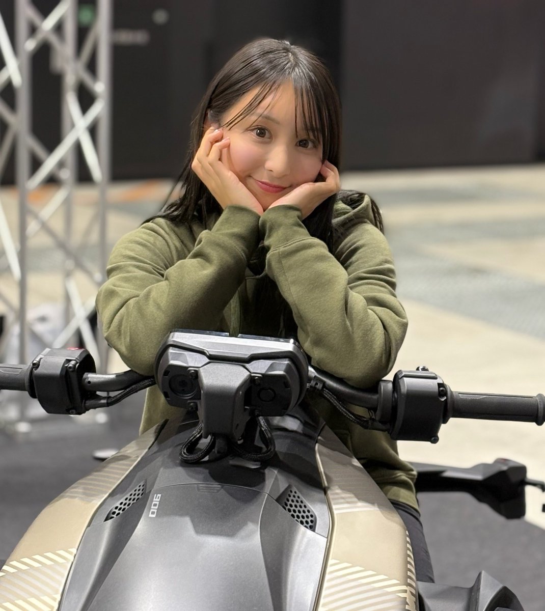 n_eitasan's tweet photo. 2026.04.11
名古屋モーターサイクルショー
can-amブース
#Shiori(@colorful_727 )さん
かわいい💕
ご対応ありがとうございました😊
#2022RYKERSPORT
#CanAm3Wheel
#Spyder
#名古屋モーターサイクルショー https://t.co/DDJ87QRYfX
