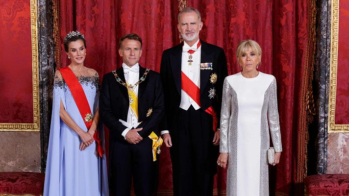 Impacto_ES's tweet photo. ⚡ Felipe VI califica de «inaceptable» la presión migratoria en Ceuta y defiende ante Macron que proteger la frontera exterior es responsabilidad de todos en la UE.
El Monarca insta a Europa en una respuesta conjunta y coordinada. https://t.co/sxRvDBybhR