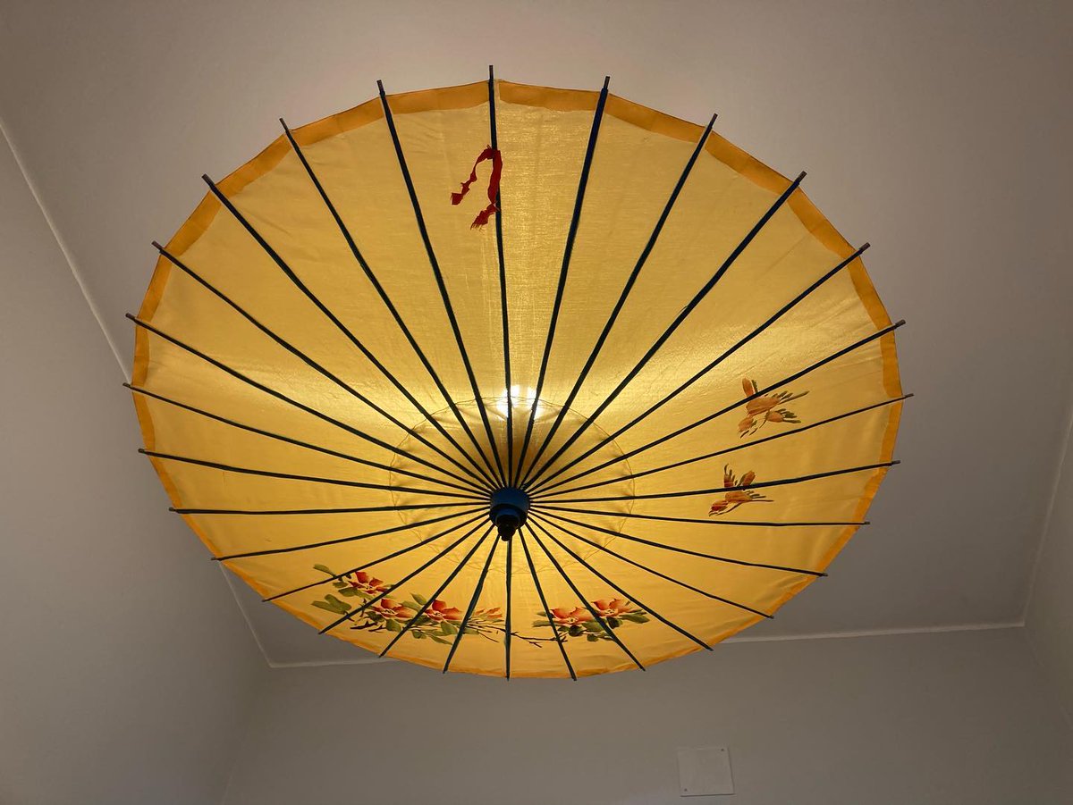 cezar_ibarra's tweet photo. Recycle and give a “new purpose” to those unused objects you still love. Here, we turned a “Chinese umbrella” from a trip into a ceiling lamp. A little inspiration for you. https://t.co/WsiPy9cXwz