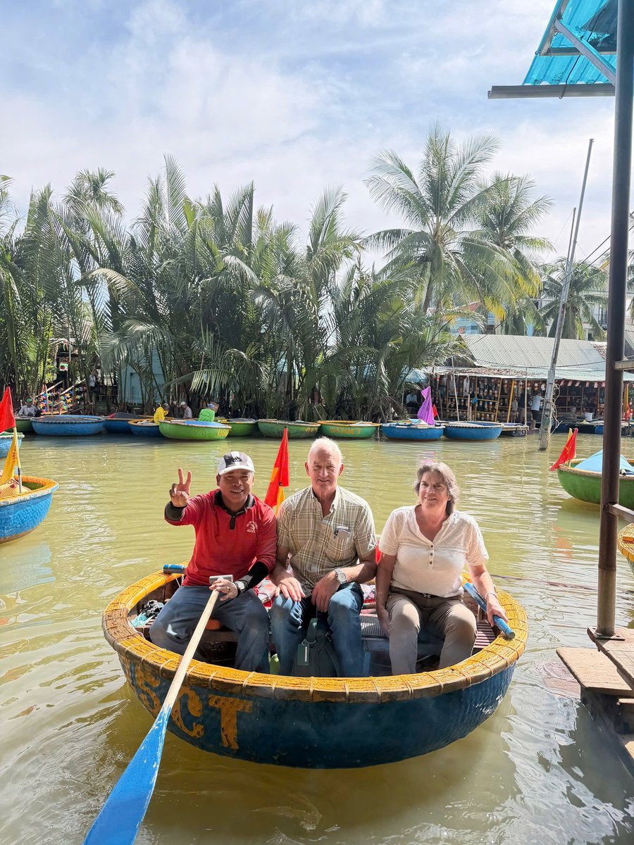vnfootsteps's tweet photo. A wonderful experience in Hoi An with a basket boat ride and an authentic hands-on cooking class! Perfect activities for 2 pax from the UK on their 10-day journey exploring Vietnam. 🇻🇳🌴

📝 Plan your trip today: https://t.co/gMi7zwhaDF https://t.co/BL9Hye7Qdb