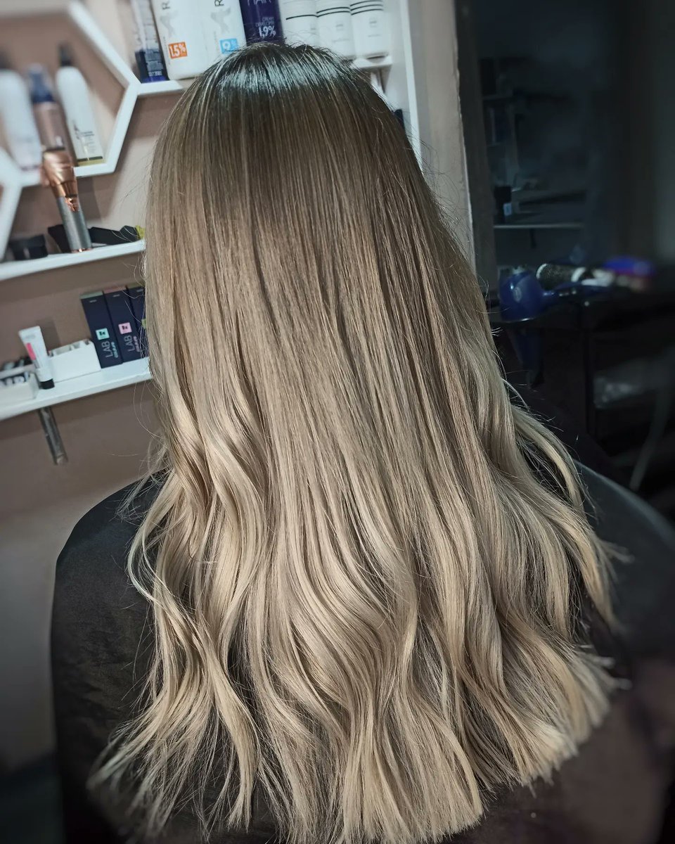 Mizuk_iPrincess's tweet photo. If you feel like you need a change, start with your hair! https://t.co/rK7mbqhUGp