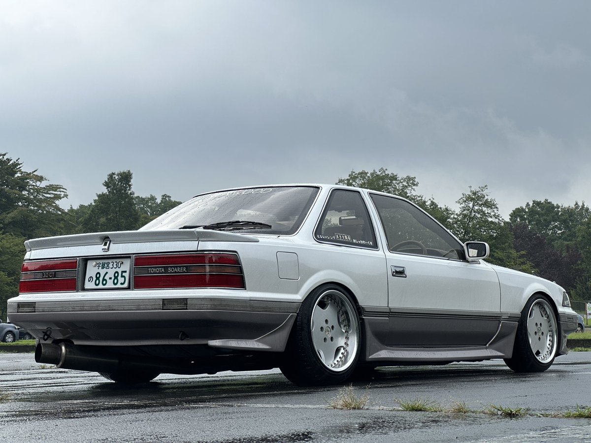 advanms8685's tweet photo. #Mycarの後ろ姿が美しい 
20ソアラはお尻がいい https://t.co/w4gRImmK3z
