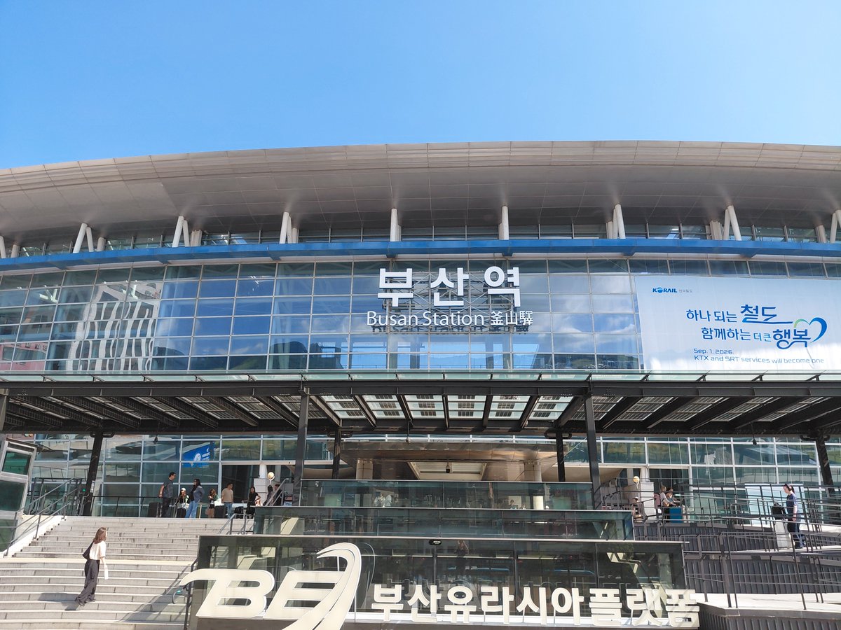 adptssLBT's tweet photo. 부산 도착!
釜山に到着！
#Busan
#부산
#釜山
#vacation https://t.co/5y3iZfmusT