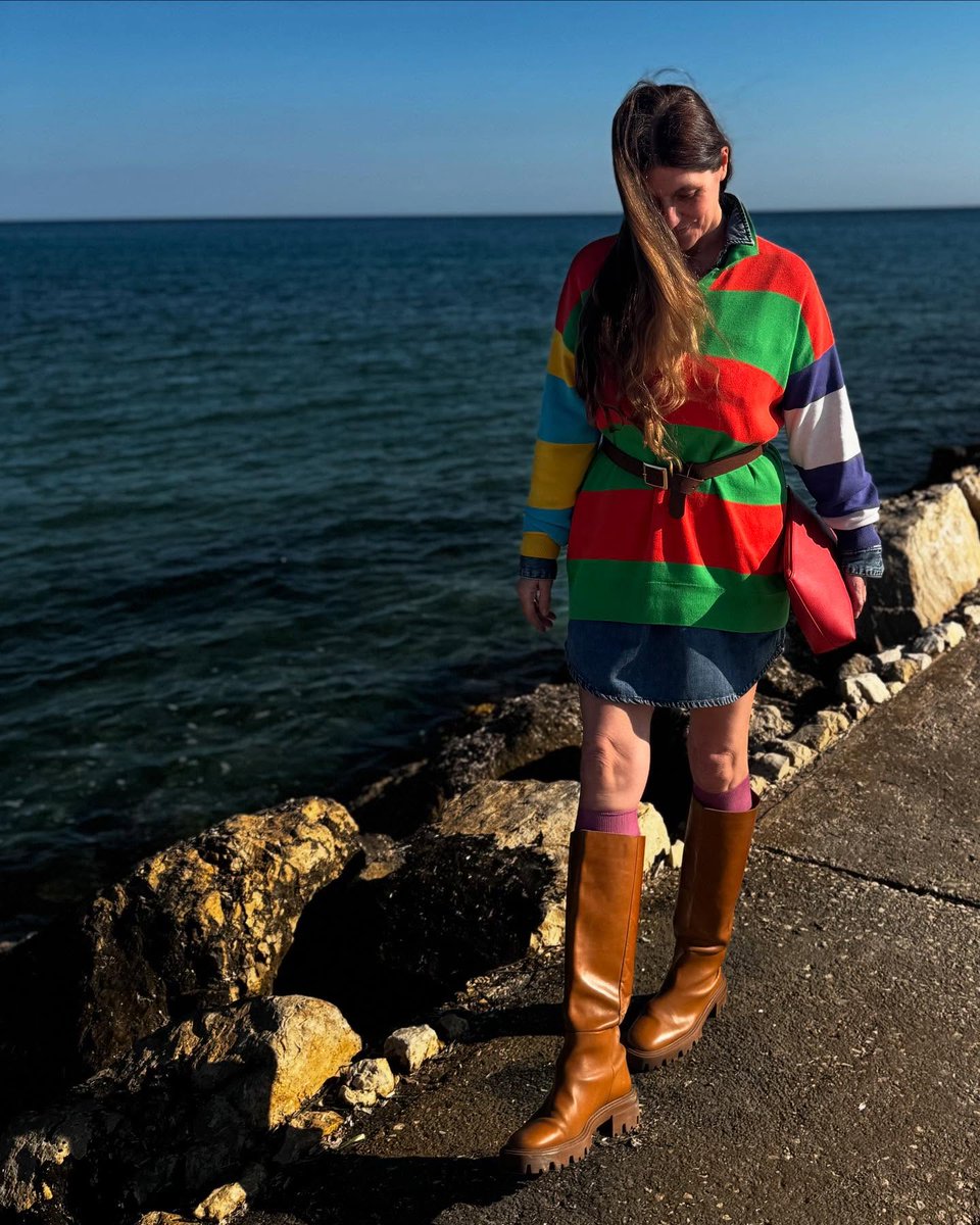 chantalracing's tweet photo. It’s the season of sometimes unusual mixes when the weather is unpredictable. That’s when we create our most fun and creative outfits. Happy day, happy life. https://t.co/XPIOssNTO1