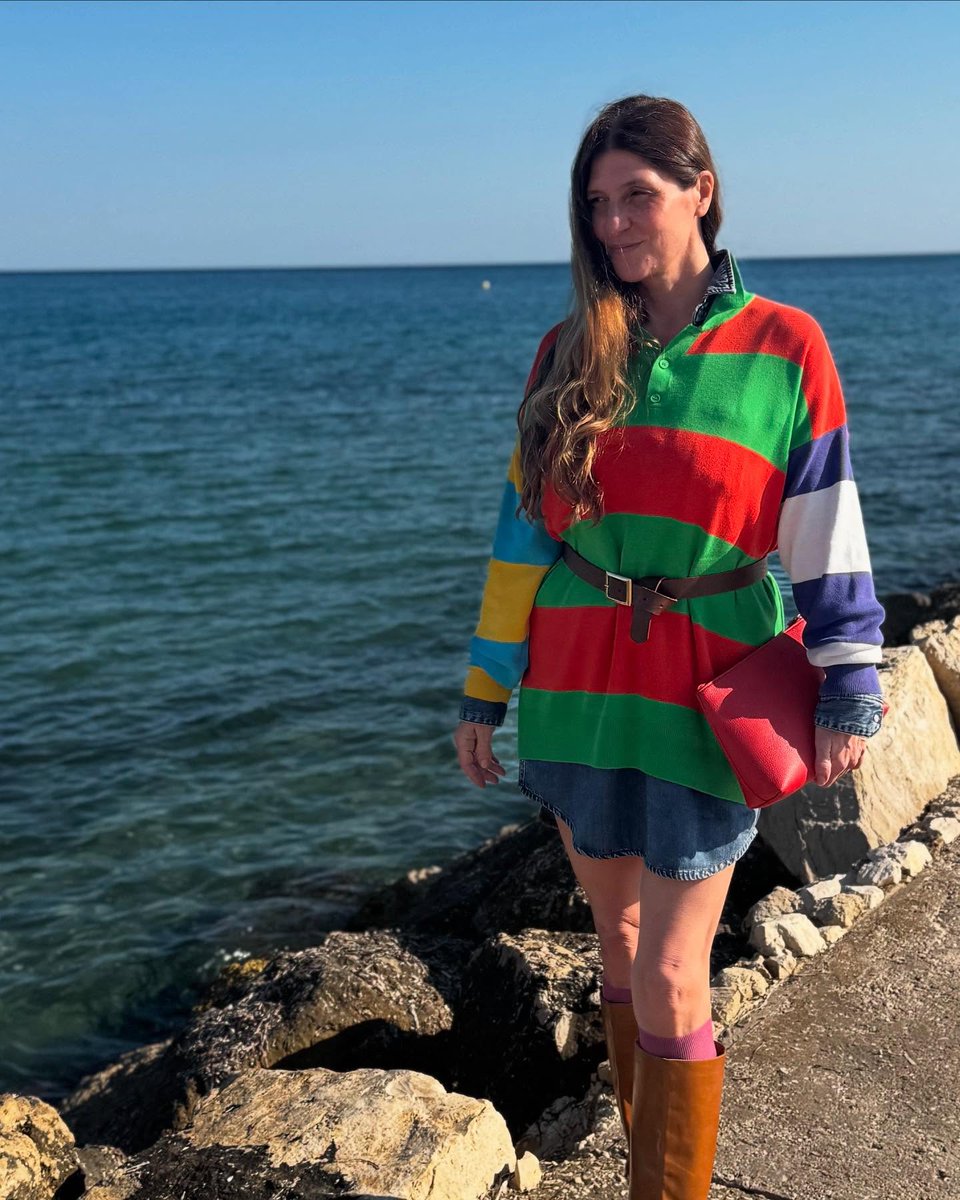 chantalracing's tweet photo. It’s the season of sometimes unusual mixes when the weather is unpredictable. That’s when we create our most fun and creative outfits. Happy day, happy life. https://t.co/XPIOssNTO1