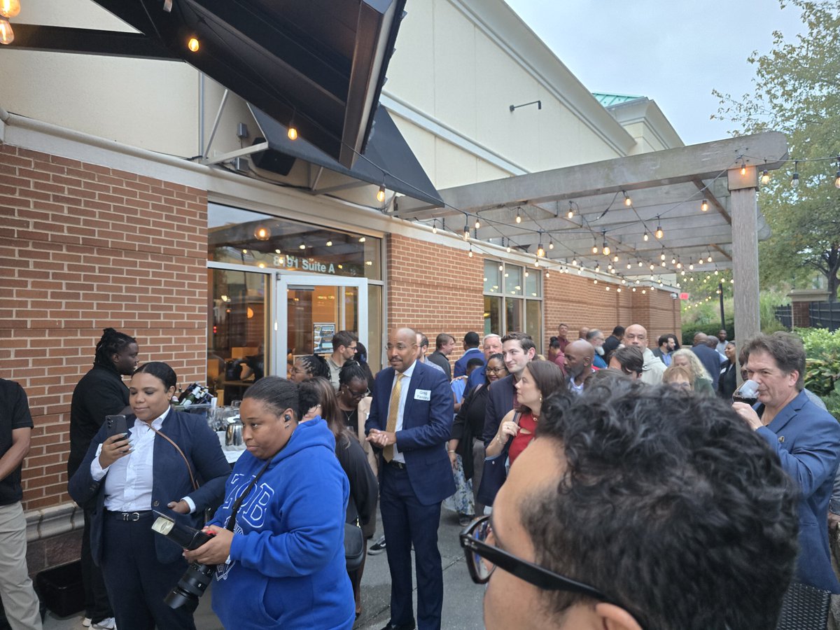 ClarenceLamMD's tweet photo. This one is personal for me--because I'm a District 4 constituent of Janssen Evelyn!  It was my honor to speak at his fundraiser yesterday, and I look forward to having him as my Howard County Councilperson. https://t.co/WgBr9j9rXc