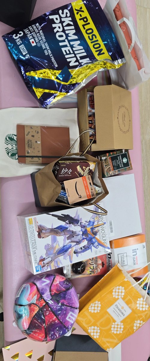 Vermeer___'s tweet photo. なんか色々貰いまして懲役3年半が終了しホワイト企業へ転職できます
ほまに𝓣𝓱𝓪𝓷𝓴 𝔂𝓸𝓾 https://t.co/Cqqtf3c78t