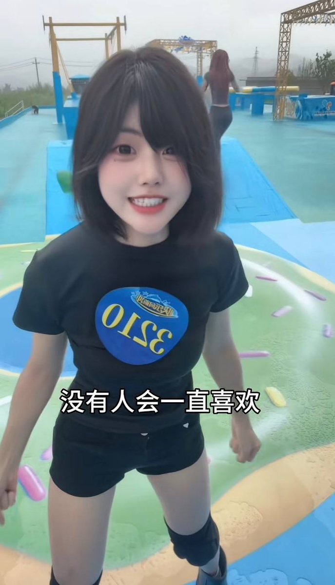 jay259212's tweet photo. 家里有大云正宫，外面跟奶露拖PK互喊永远敌人、不共戴天，赌改头像名字背景，还爆微信+共创视频“刘诗琪成没成功反正我成功了”。

网友直呼：这不叫恋爱，比恋爱还像恋爱。整活还是现世报？

#刘大炮 #奶露拖 #大云之神 #永远的敌人 https://t.co/BIhoJvKMEW